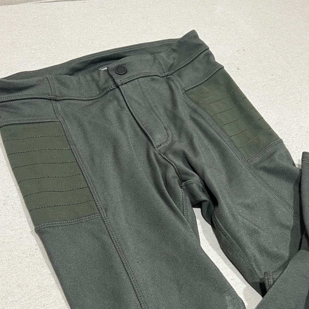 Athleta Olive Moto Style Activewear Pants Women's Size 0 Zippers Ribbed‎ Panels